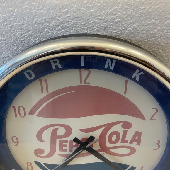 Vintage Rare  Pepsi Cola Round‎ Clock - Picture 3 of 15
